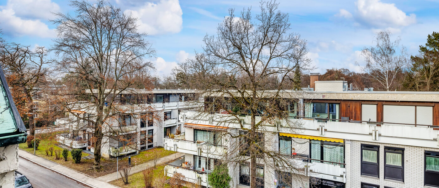 アティック・フラット（屋根裏） München Solln 02 物件からの眺め 5327