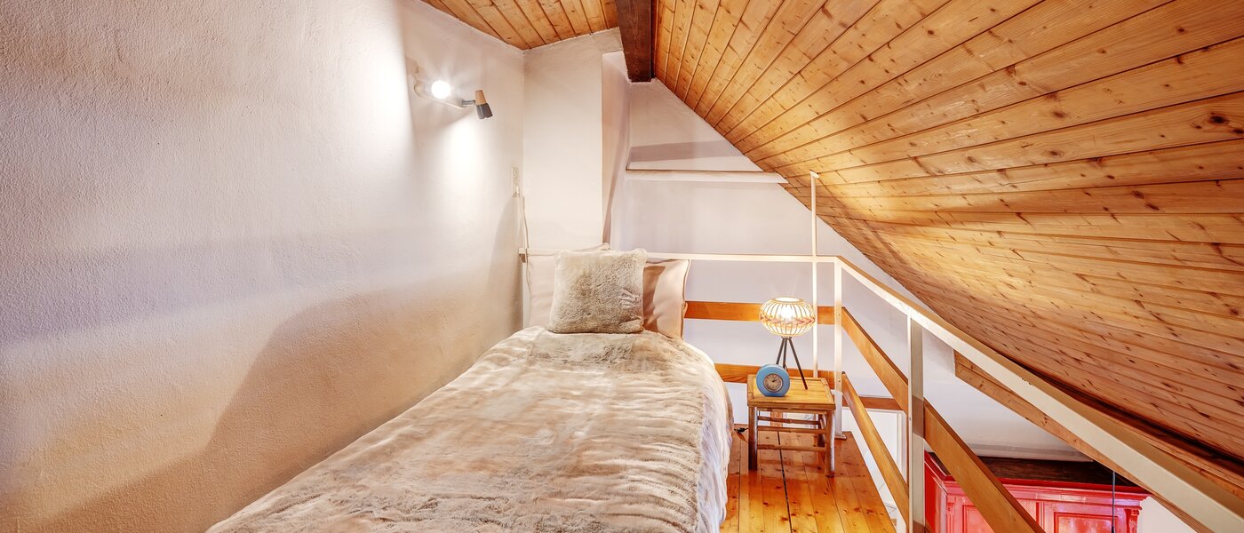 アティック・フラット（屋根裏） München Solln 01 スリーピングアリア 5327