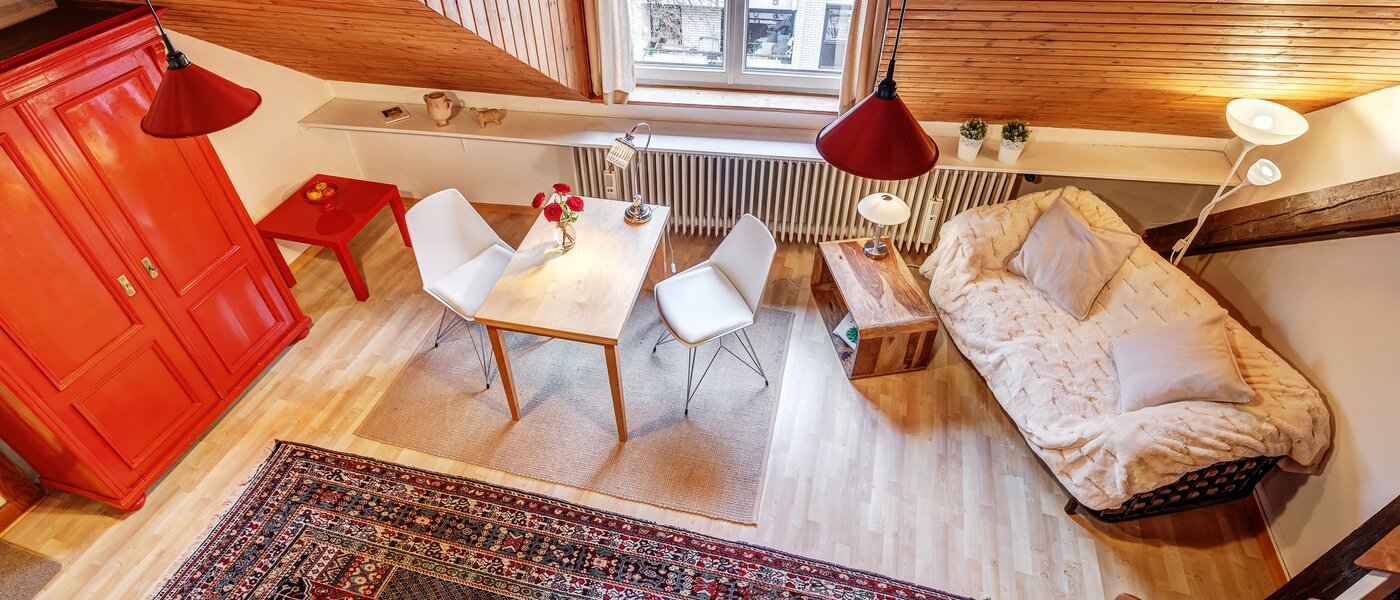 アティック・フラット（屋根裏） München Solln 05 リビングエリア 5327