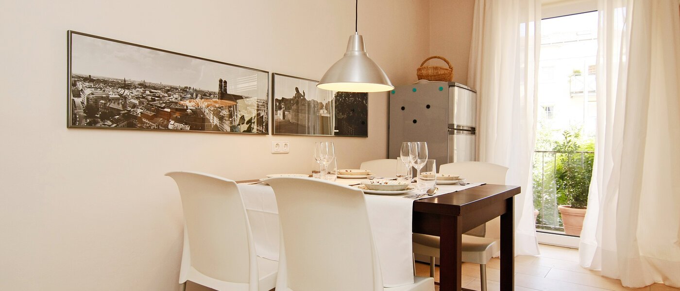 マンション München Isarvorstadt 01 ダイニングエリア 5542