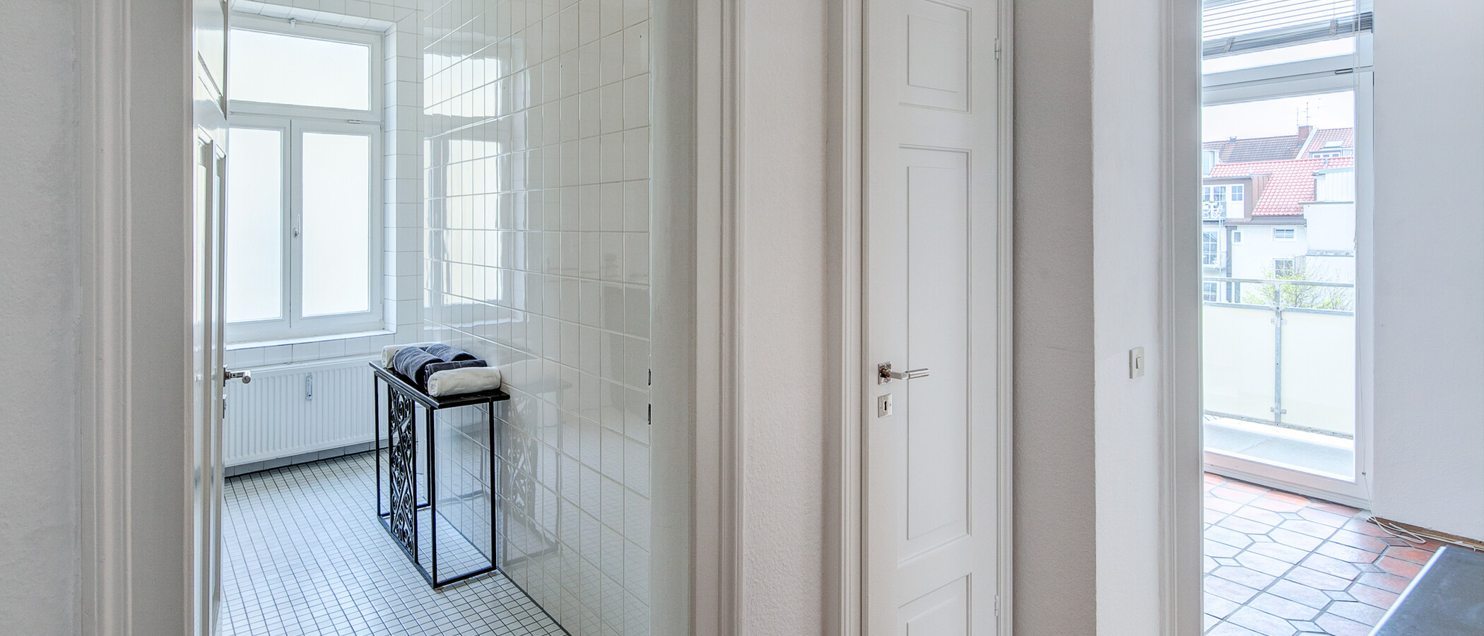 マンション München Schwabing (links der Leopoldstraße) 03 玄関入り口 556