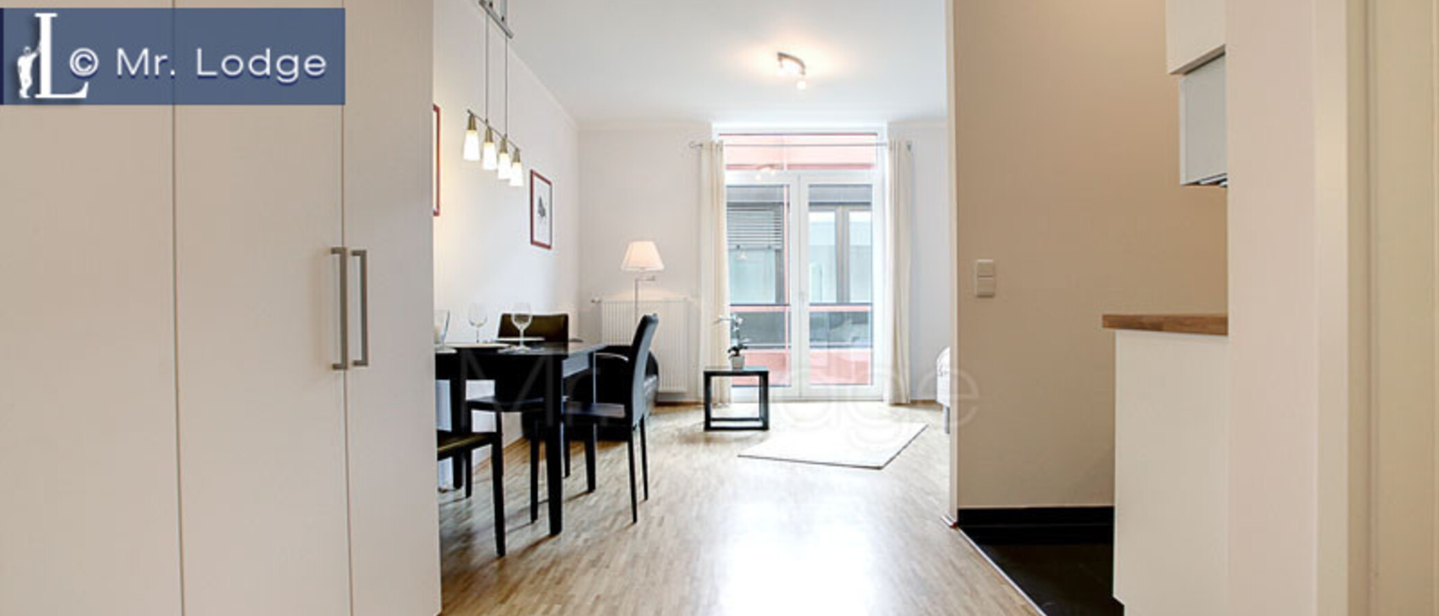 アパルトマン München Schwabing (rechts der Leopoldstraße) 01 玄関入り口 5562