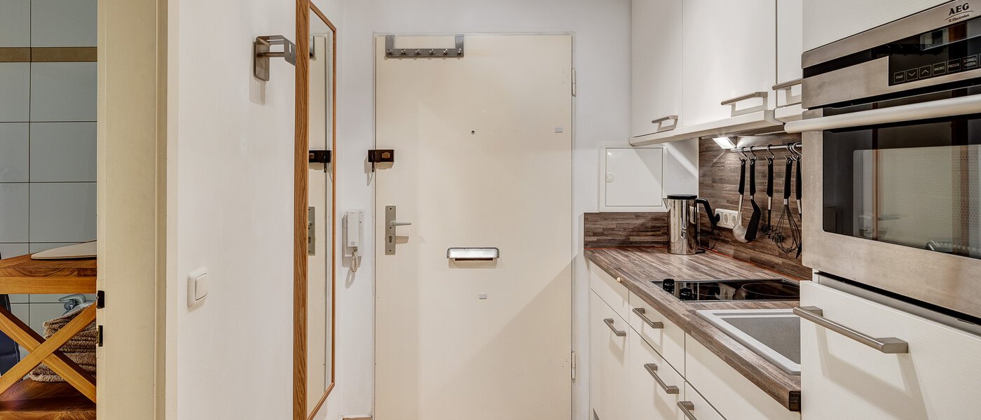 マンション München Schwabing-West (rund um den Hohenzollernplatz) 01 玄関入り口 5579