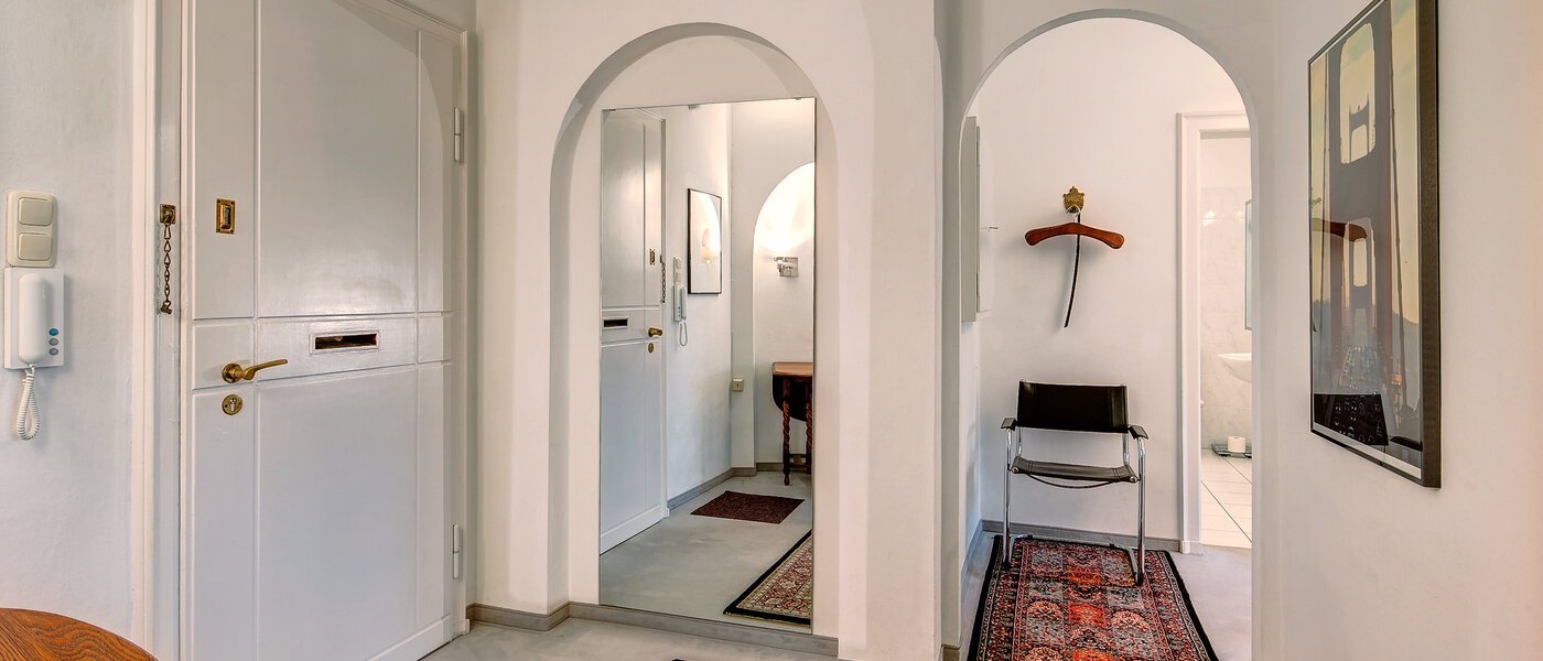 マンション München Maxvorstadt - Universitätsviertel 02 玄関入り口 5607