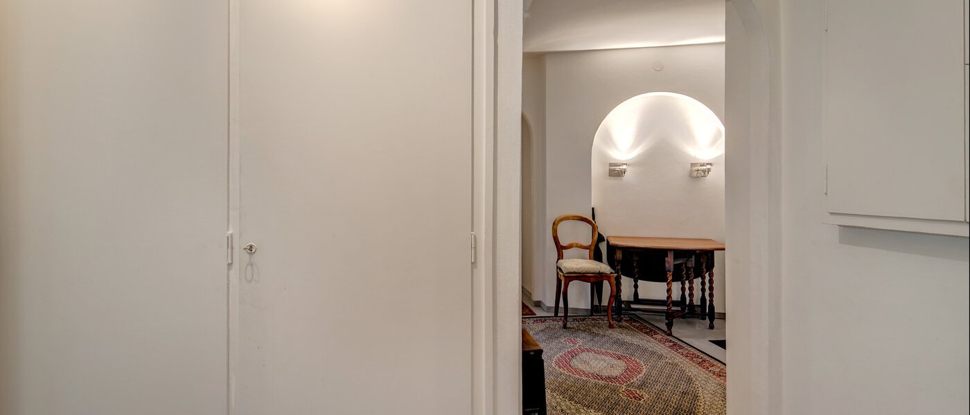 マンション München Maxvorstadt - Universitätsviertel 05 玄関入り口 5607