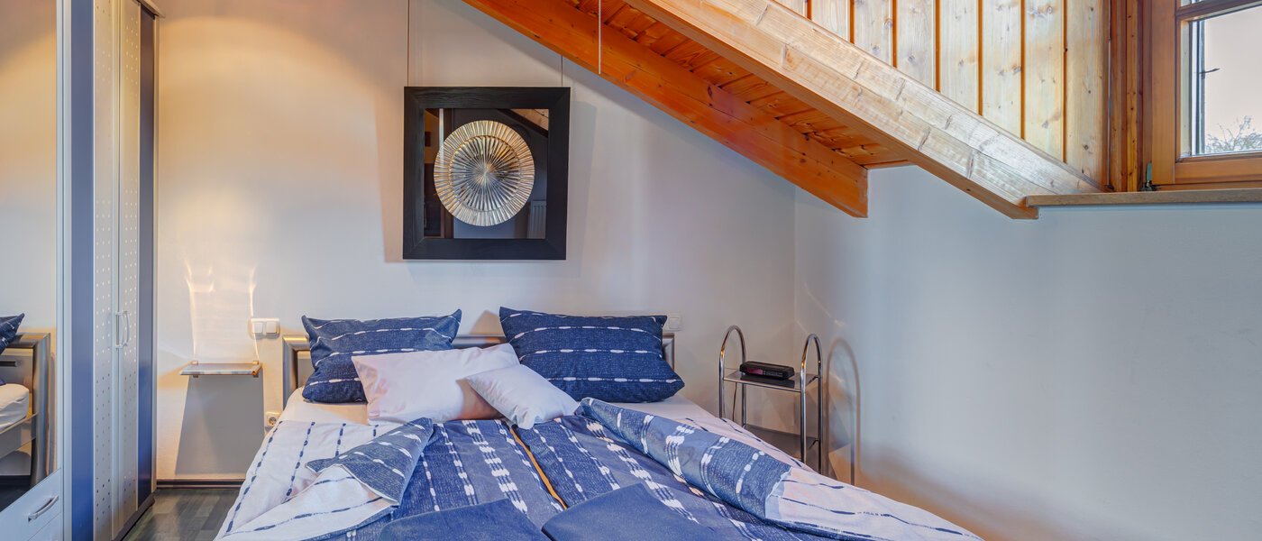 アティック・フラット（屋根裏） München Am Hart 01 寝室 5630