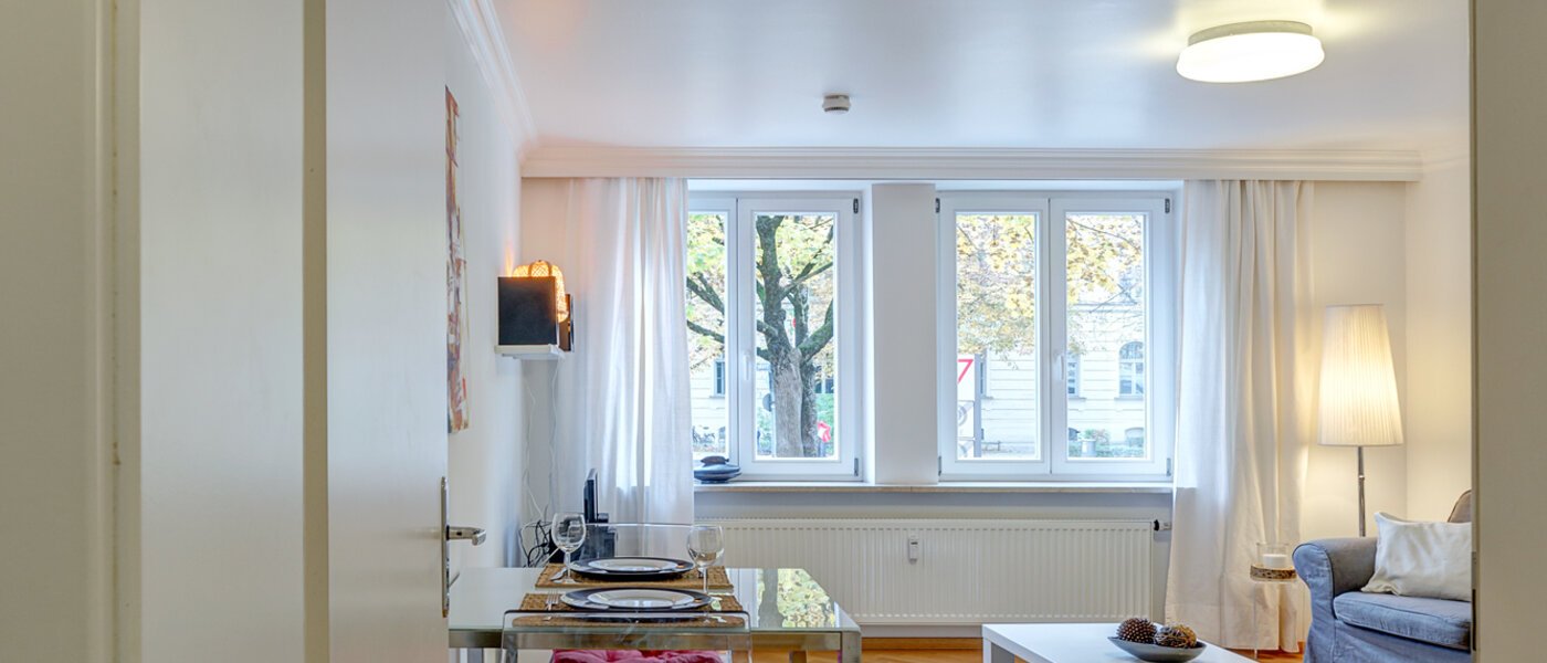 マンション München Haidhausen 03 玄関入り口 5712