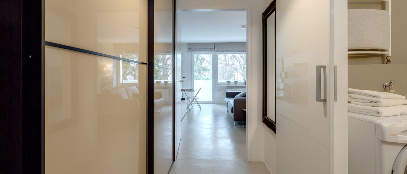 マンション München Schwabing 01 玄関入り口 5794