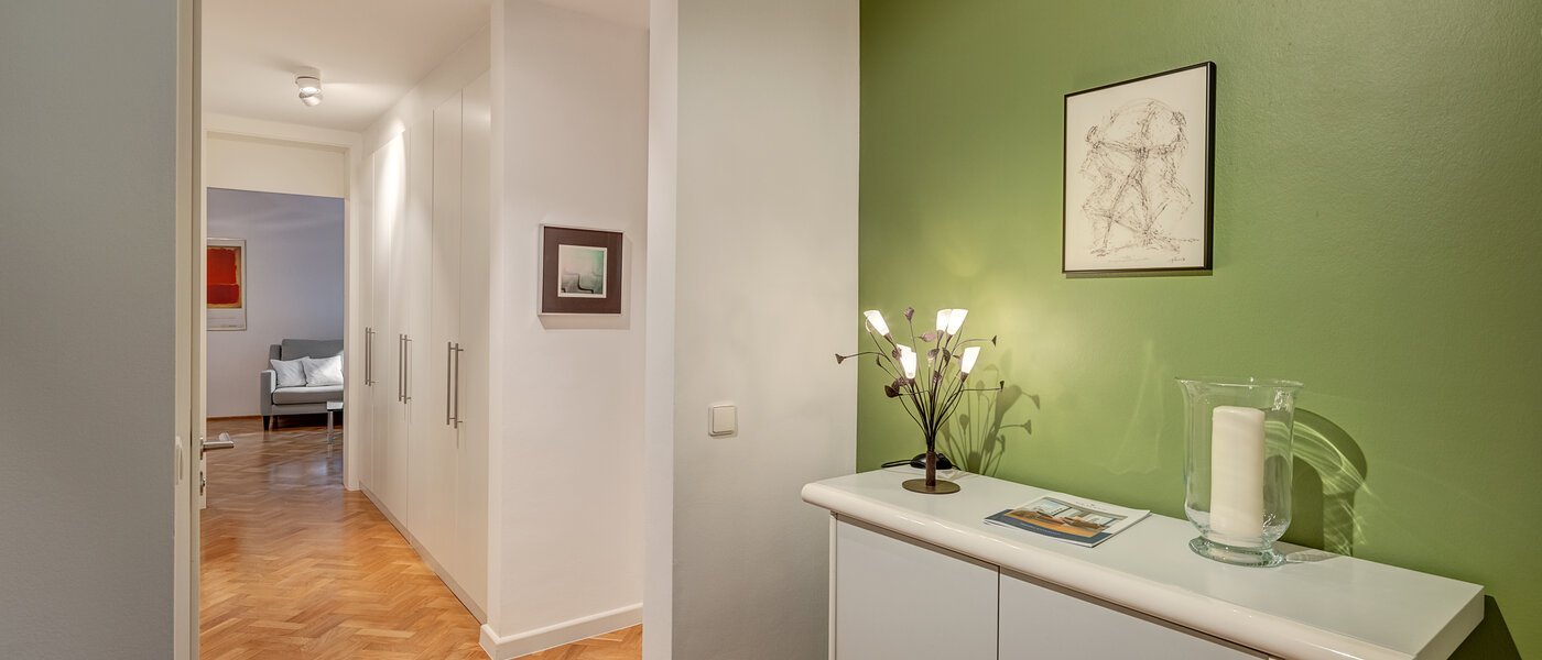 マンション München Bogenhausen 02 玄関入り口 5866