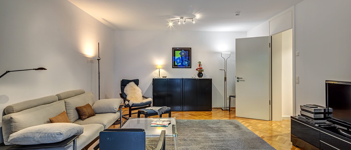 マンション München Bogenhausen 02 リビングルーム 5866