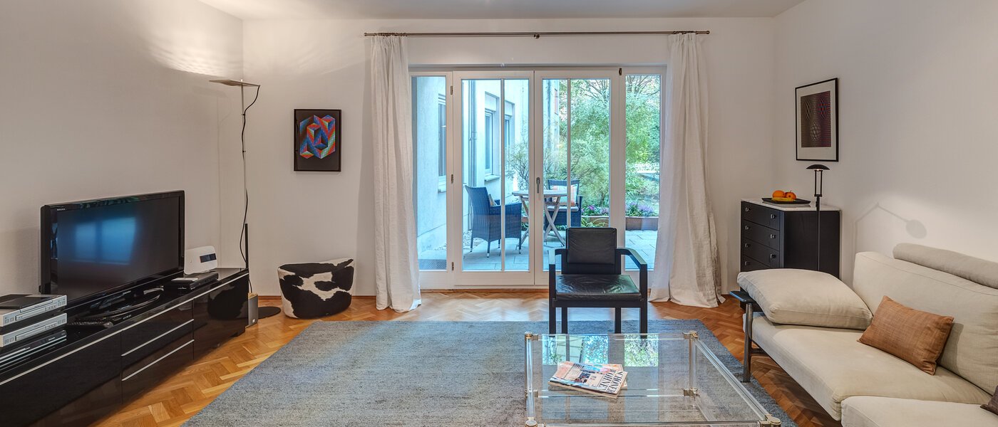 マンション München Bogenhausen 04 リビングルーム 5866