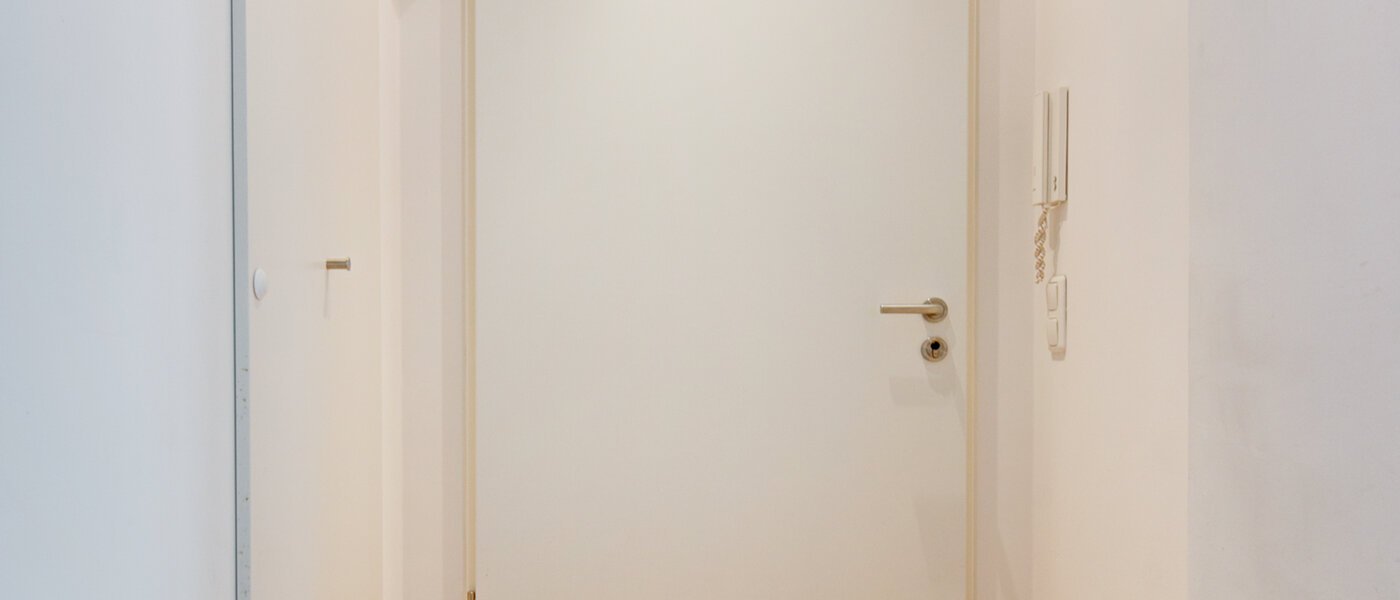 アパルトマン München Großhadern 01 玄関入り口 6060