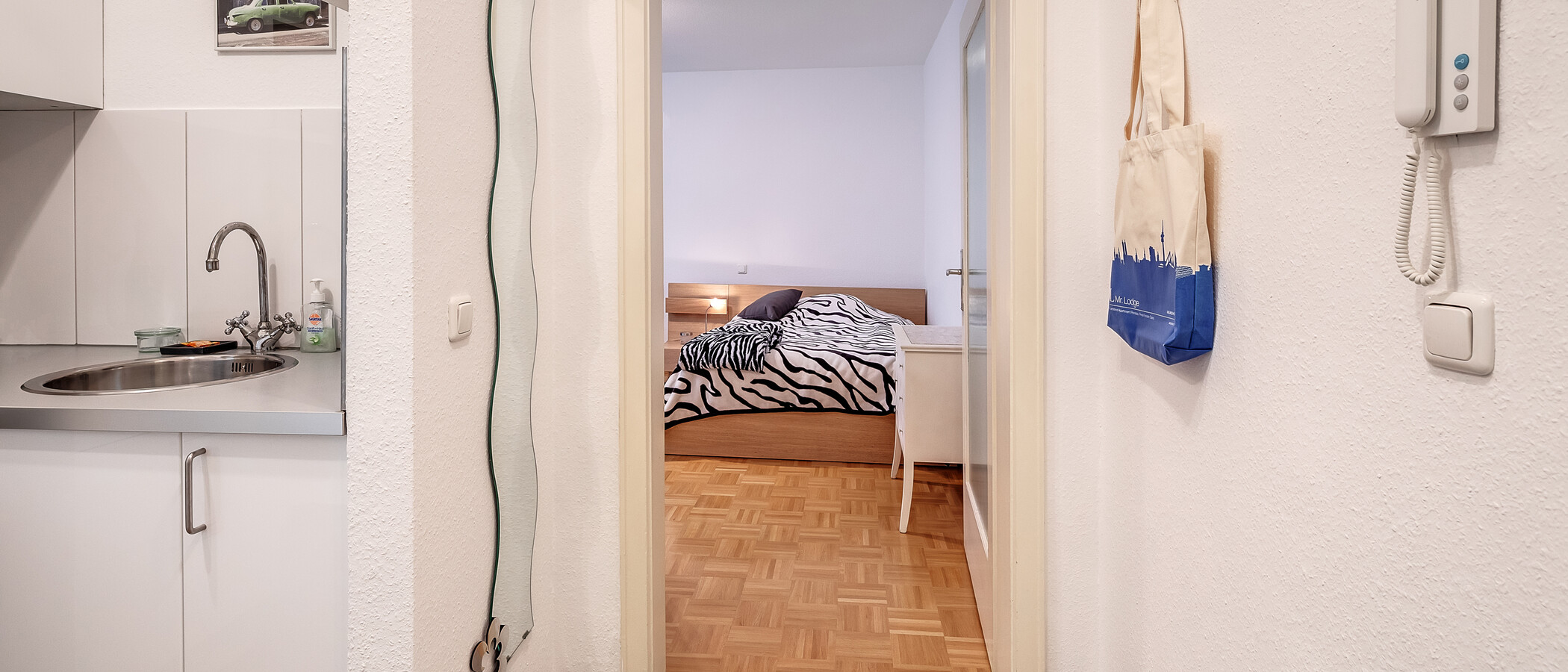 マンション München Schwabing-West (rund um den Hohenzollernplatz) 01 玄関入り口 6071