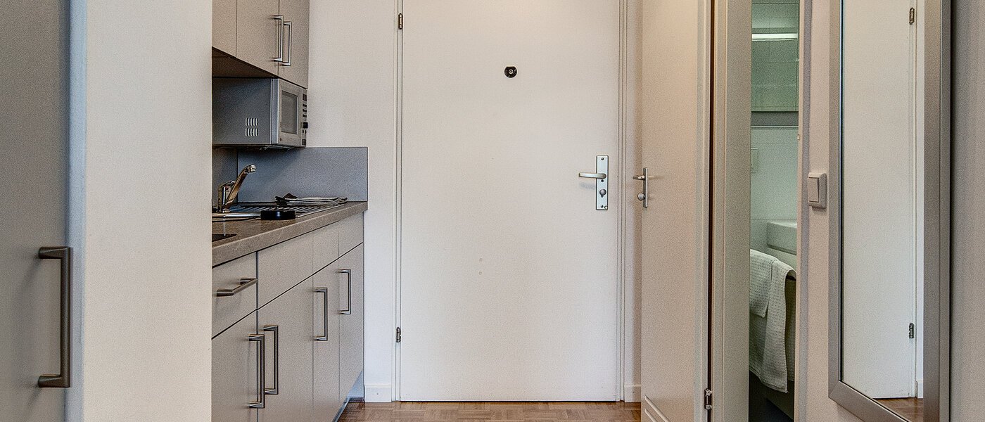 マンション München Arabellapark 01 玄関入り口 6126