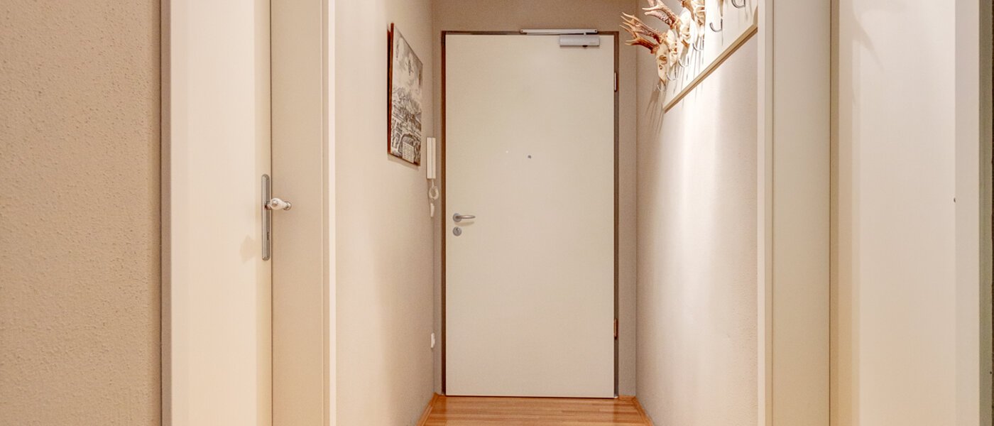 マンション München Bogenhausen 03 玄関入り口 6185