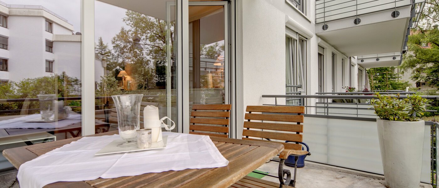 マンション München Bogenhausen 01 ベランダ 6185