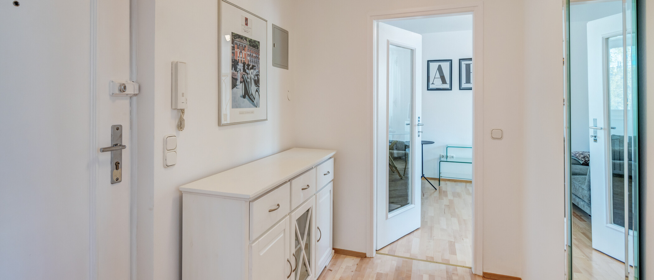 マンション München Bogenhausen 01 玄関入り口 6213