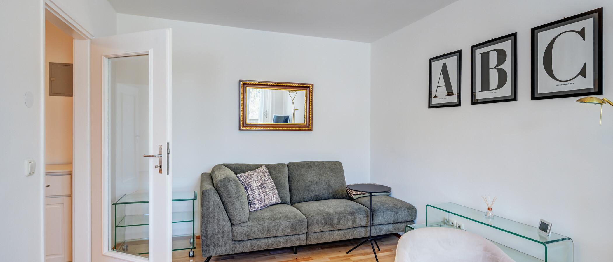 マンション München Bogenhausen 02 リビングエリア 6213