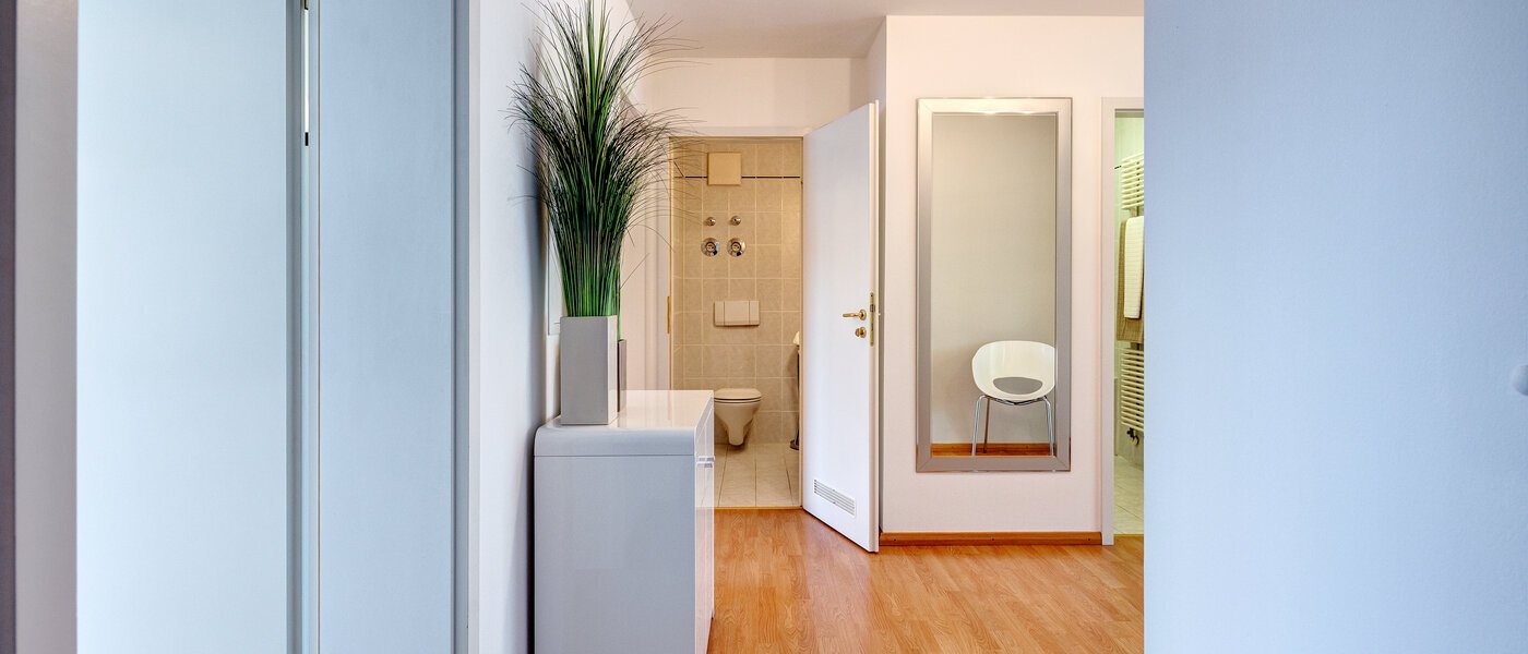 マンション München Schwabing (rechts der Leopoldstraße) 05 玄関入り口 6219