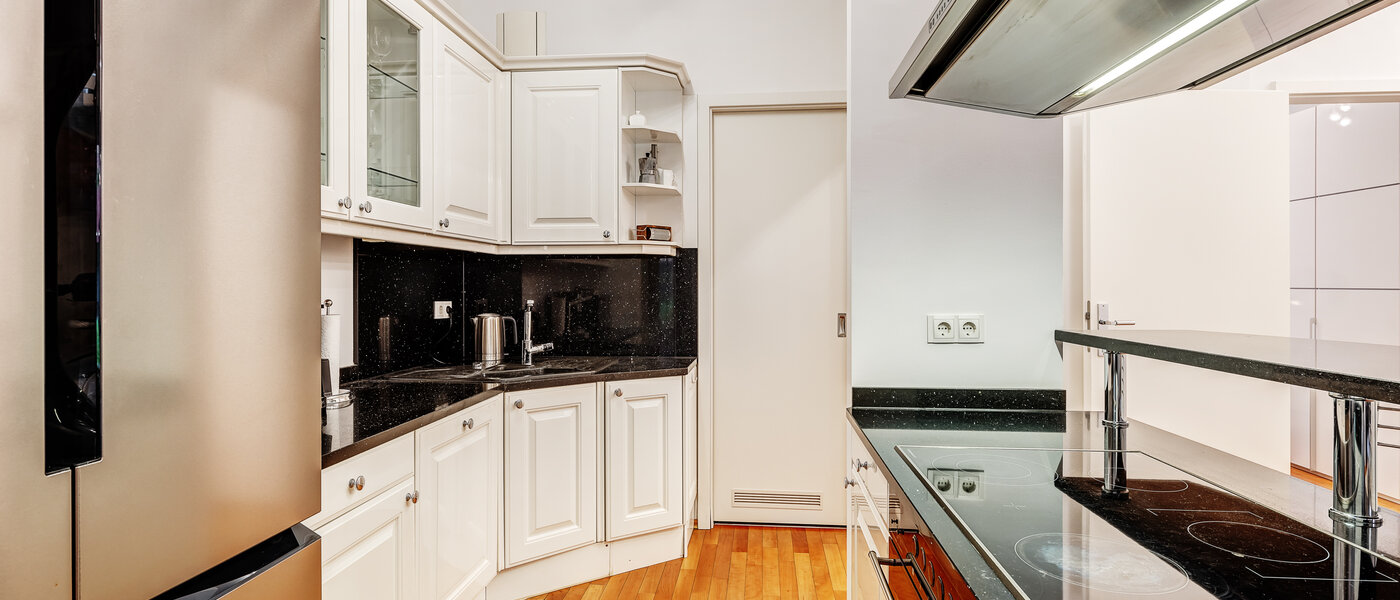 マンション München Schwabing-Nord (zw. Leopoldstraße & Englischen Garten) 01 キッチン 6300