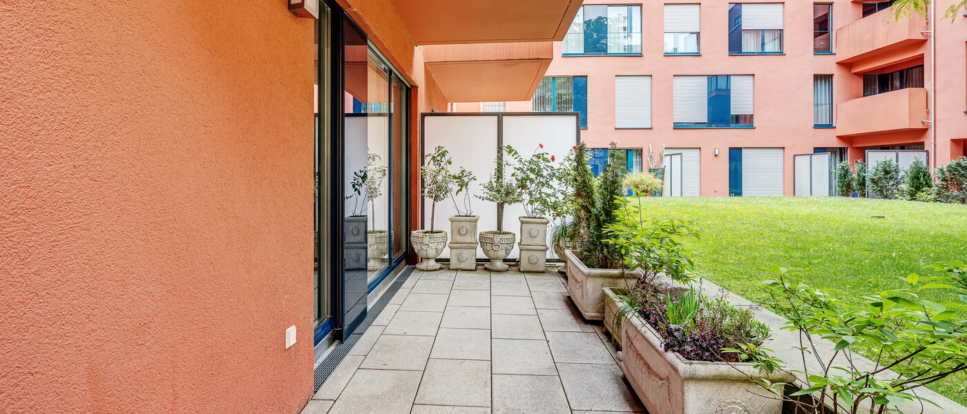 マンション München Schwabing-Nord (zw. Leopoldstraße & Englischen Garten) 04 テラス・ポーチ 6300