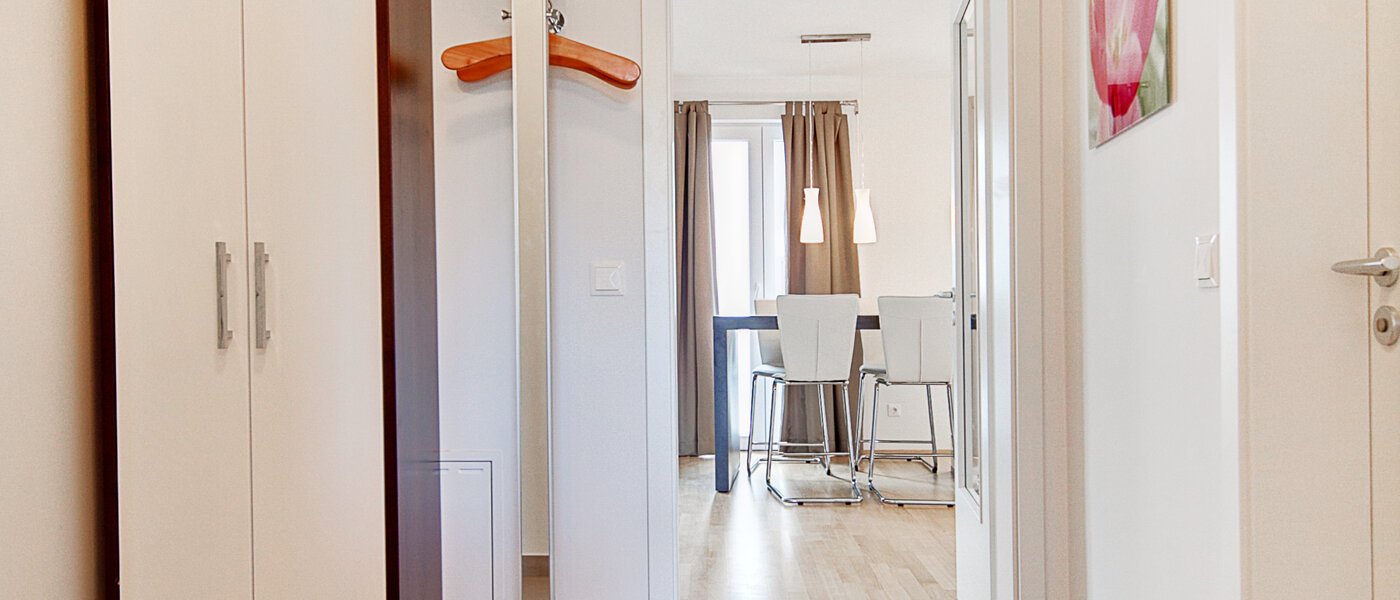 マンション München Schwabing-Nord (zw. Belgrad- & Leopoldstraße) 01 玄関入り口 6335