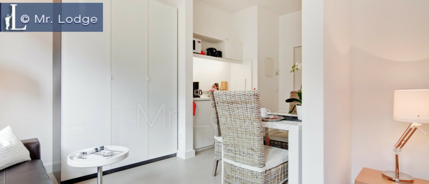 マンション München Lehel 03 リビングルーム 6432