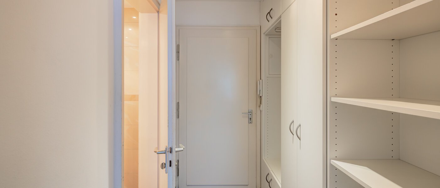 マンション Planegg 02 玄関入り口 6451