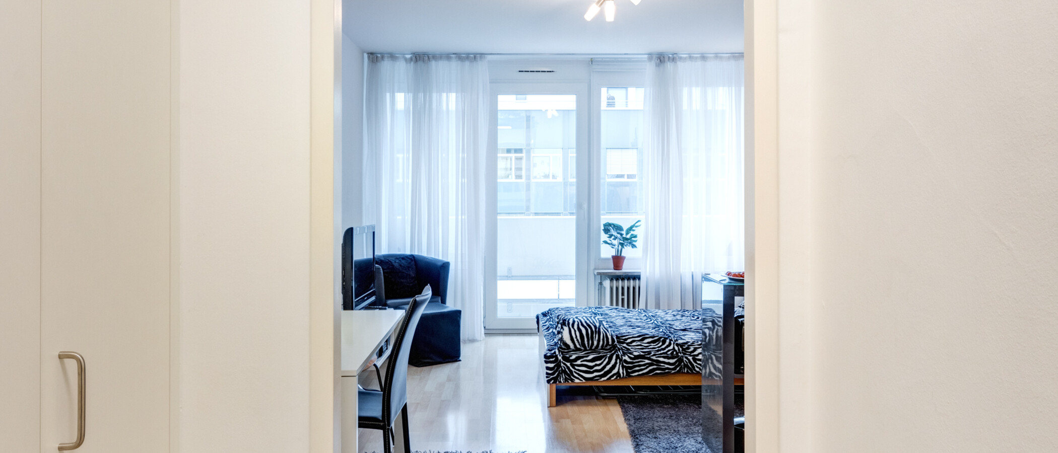マンション München Schwabing-West 03 玄関入り口 6455