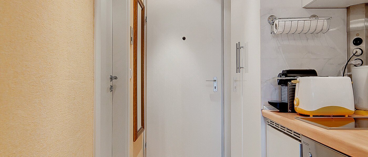 マンション München Milbertshofen 02 玄関入り口 6551