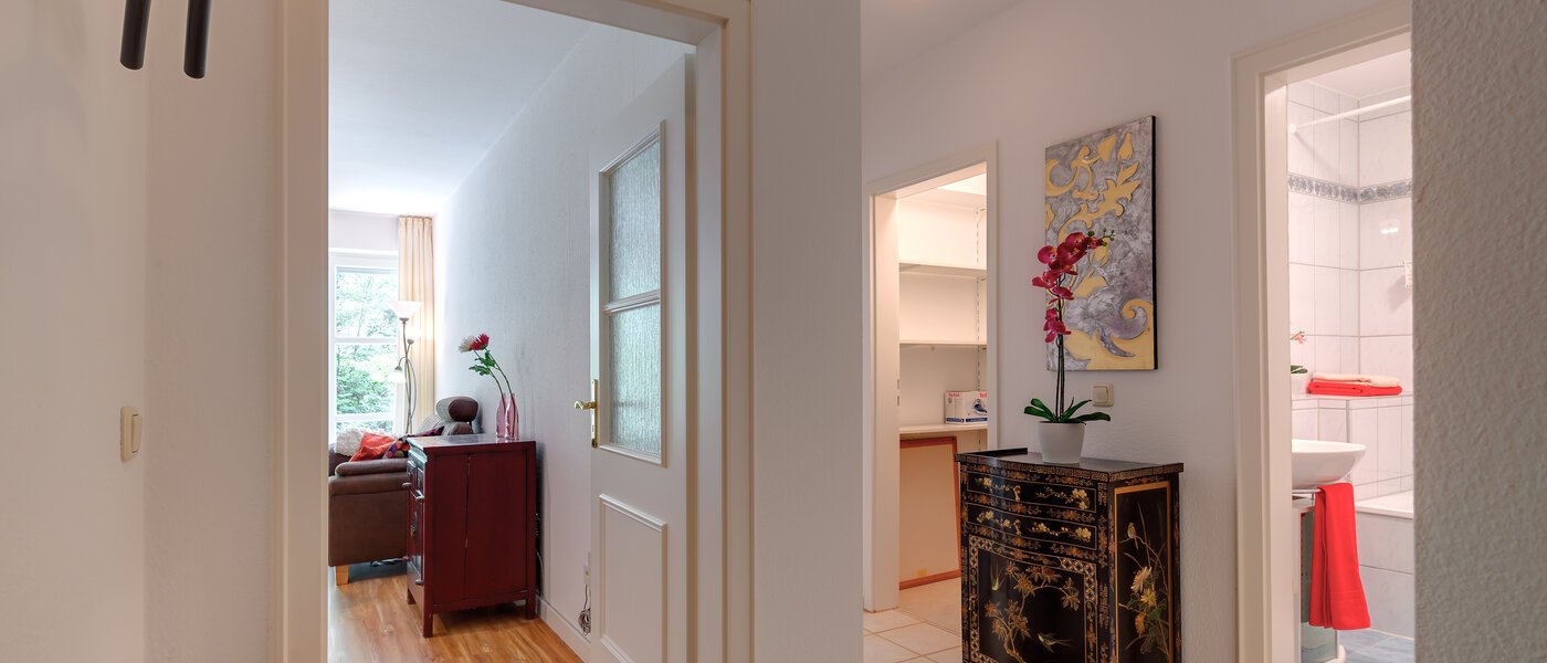 庭付き住宅 München Neuhausen 01 玄関入り口 6555