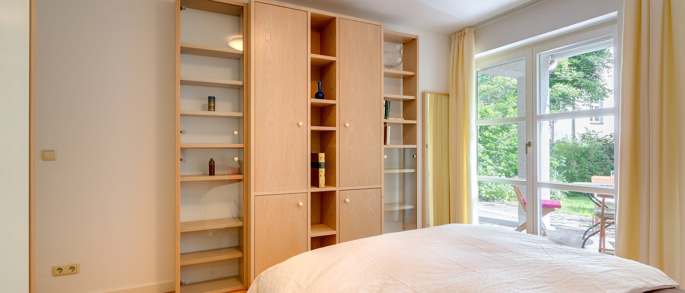 庭付き住宅 München Neuhausen 03 寝室 6555