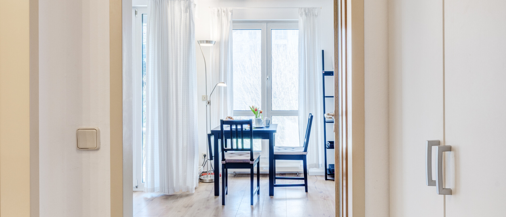 庭付き住宅 München Neuhausen 01 玄関入り口 6696
