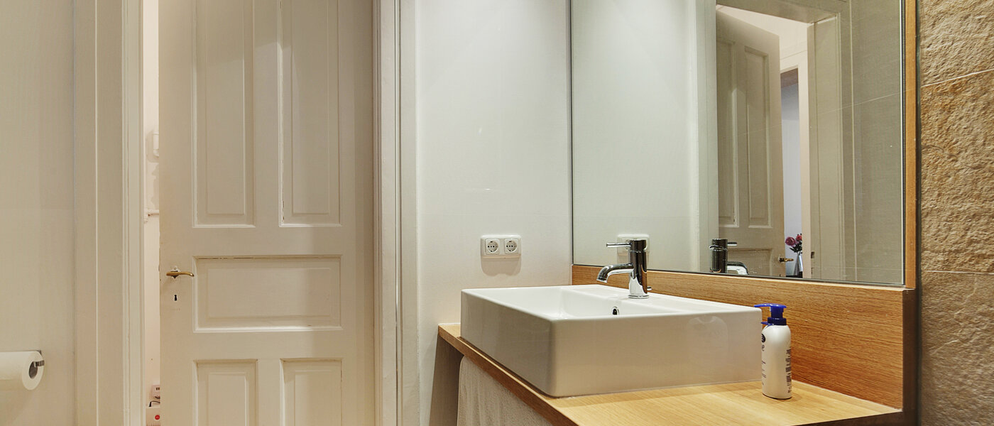 マンション München Neuhausen 01 浴室 6715