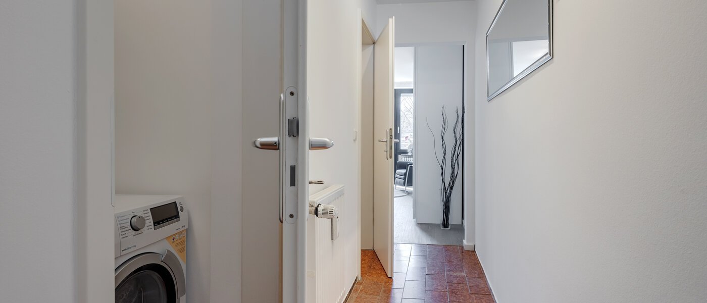 マンション München Bogenhausen 01 玄関入り口 6716