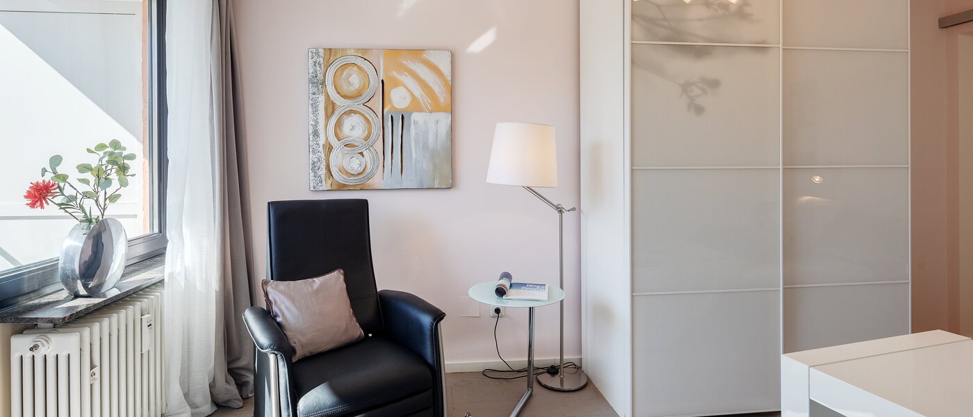 マンション München Bogenhausen 05 リビングエリア 6716