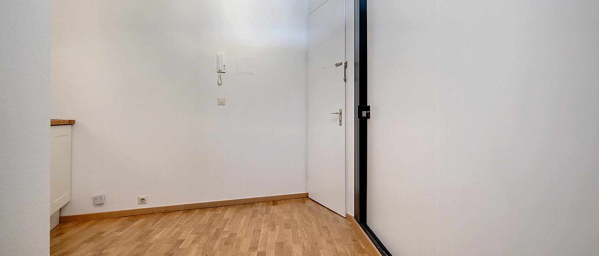 マンション München Schwabing 01 玄関入り口 7069