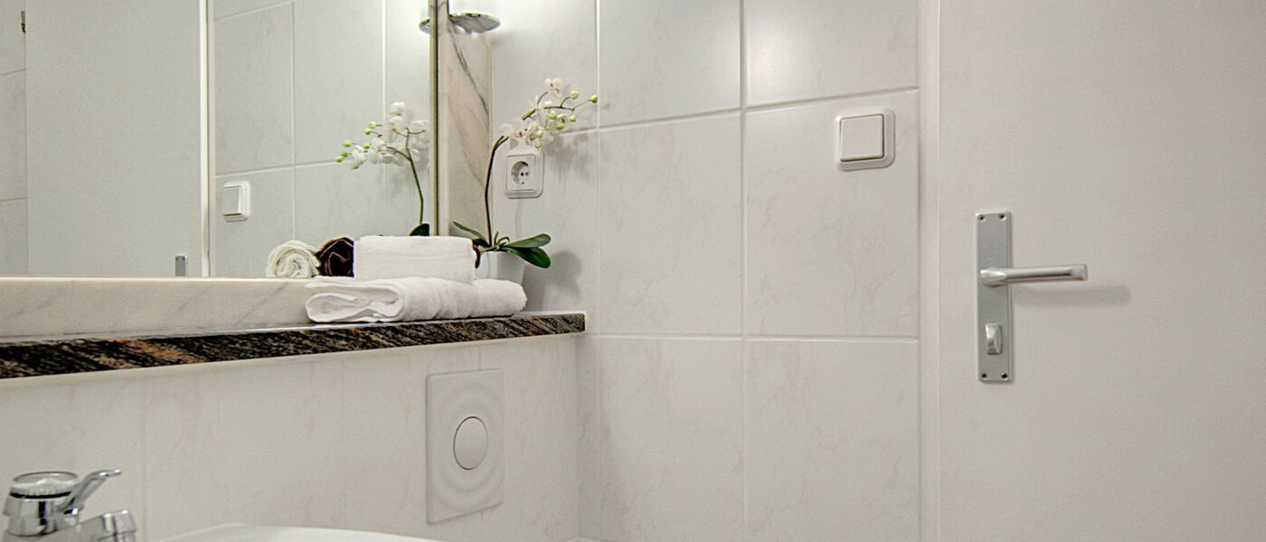 マンション München Neuhausen 04 浴室 7179