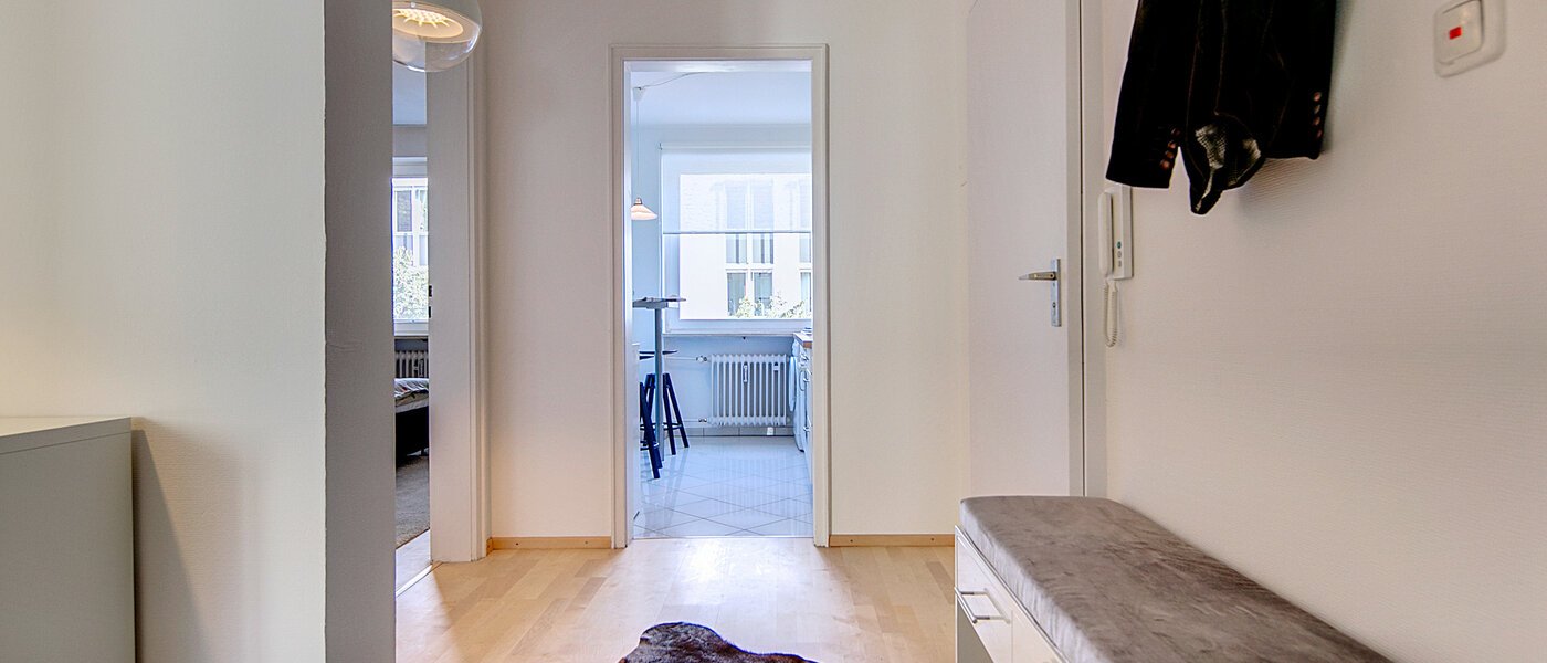 マンション München Obergiesing 03 玄関入り口 7213