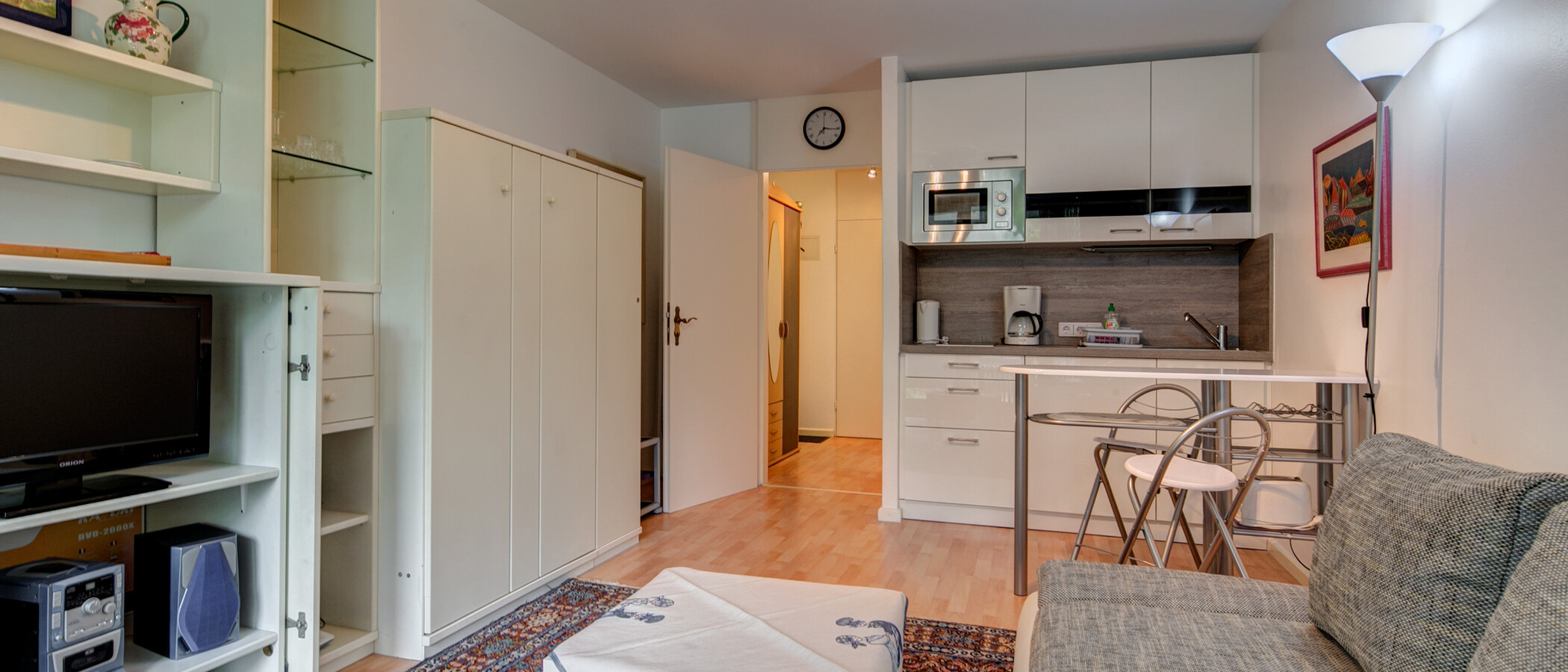 アパルトマン München Haidhausen 02 リビングルーム 726