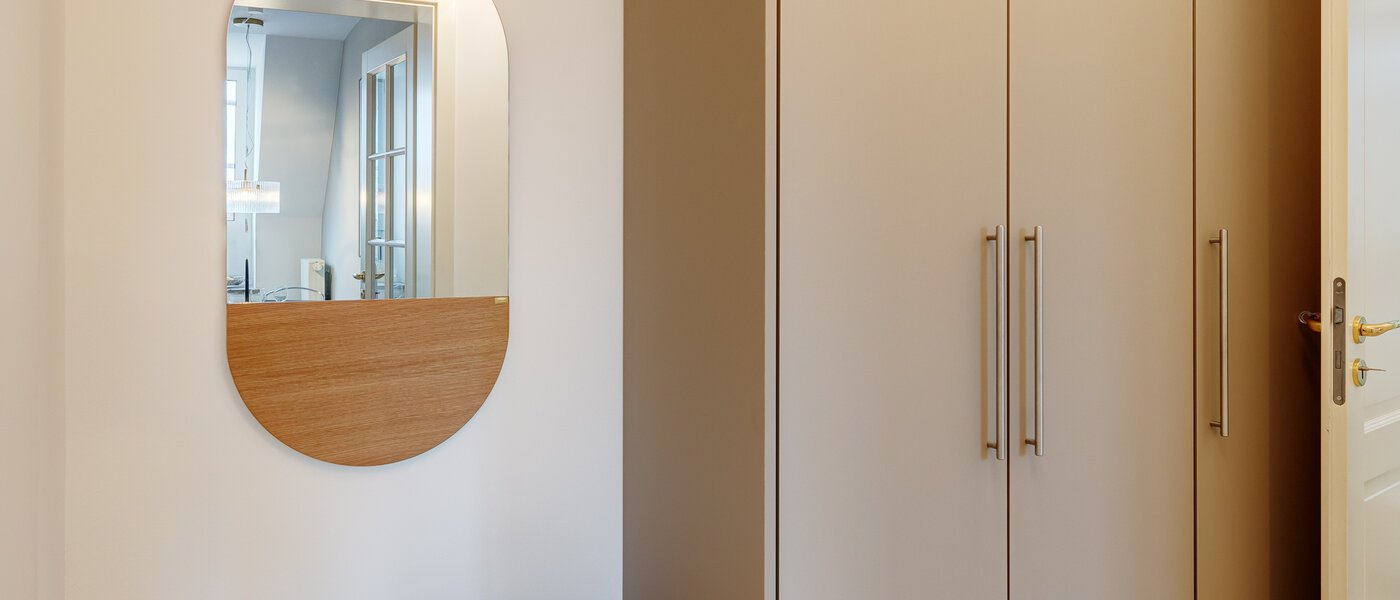 マンション München Au 02 玄関入り口 7380