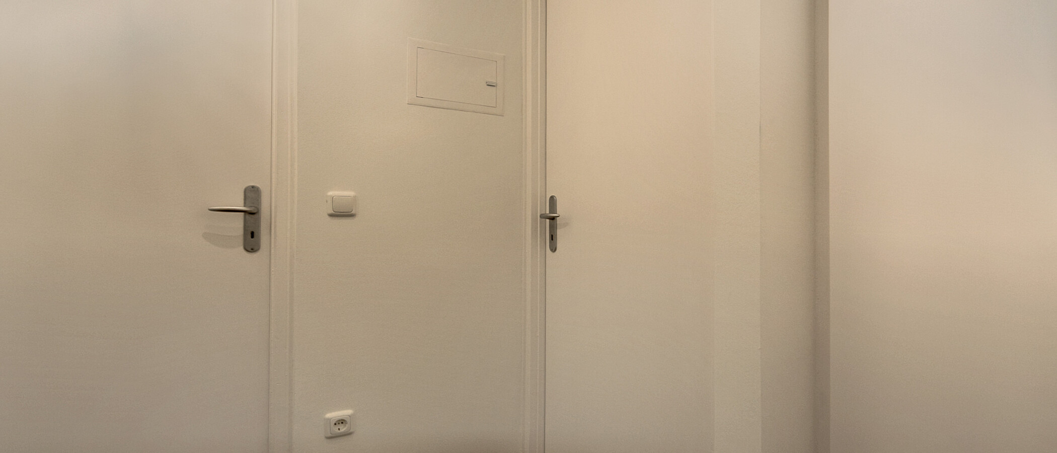 マンション München Neuhausen 04 玄関入り口 7421