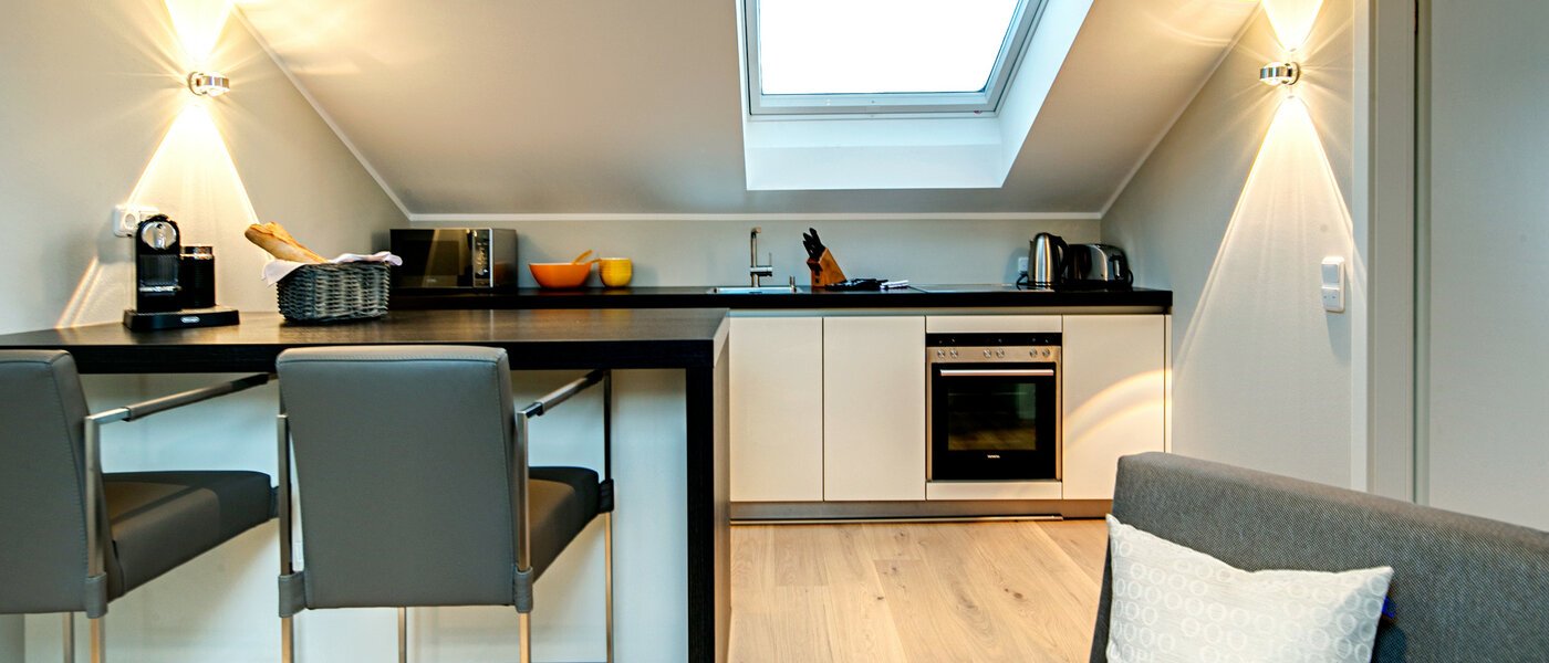 アティック・フラット（屋根裏） München Trudering 01 キッチン 7503