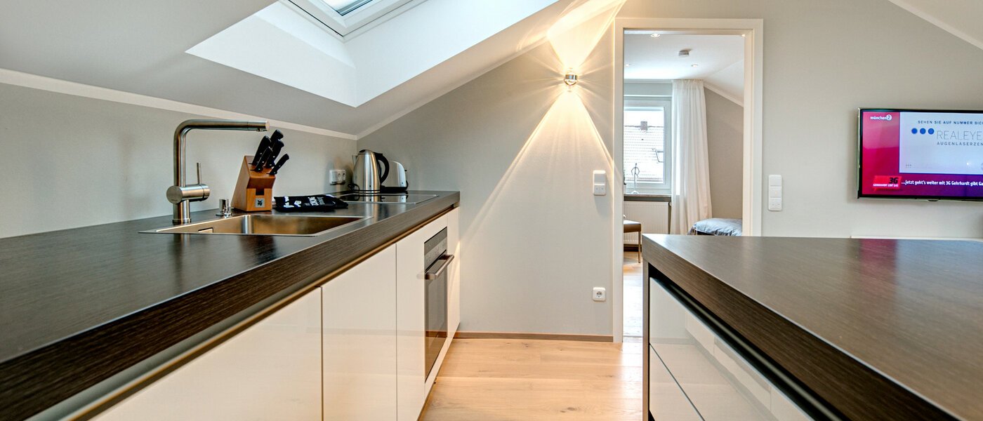 アティック・フラット（屋根裏） München Trudering 04 キッチン 7503