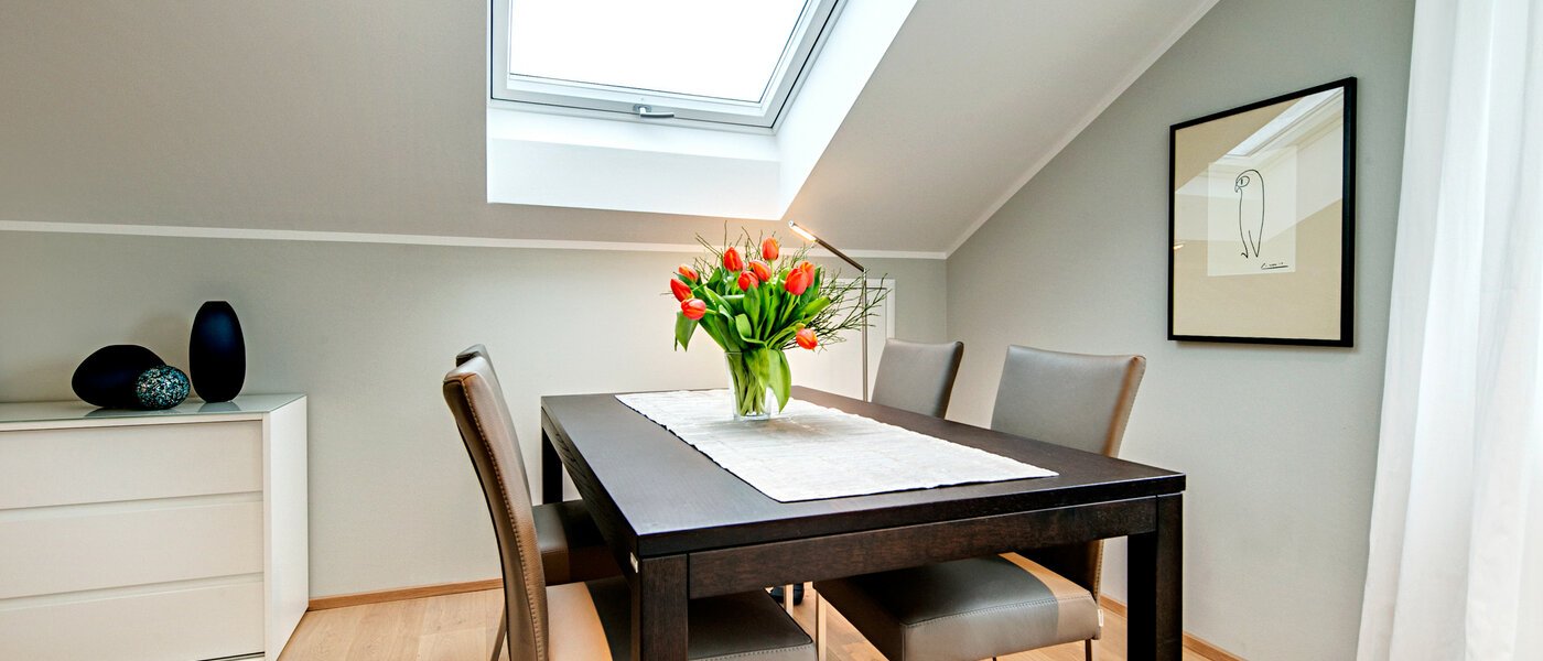 アティック・フラット（屋根裏） München Trudering 02 ダイニング 7503