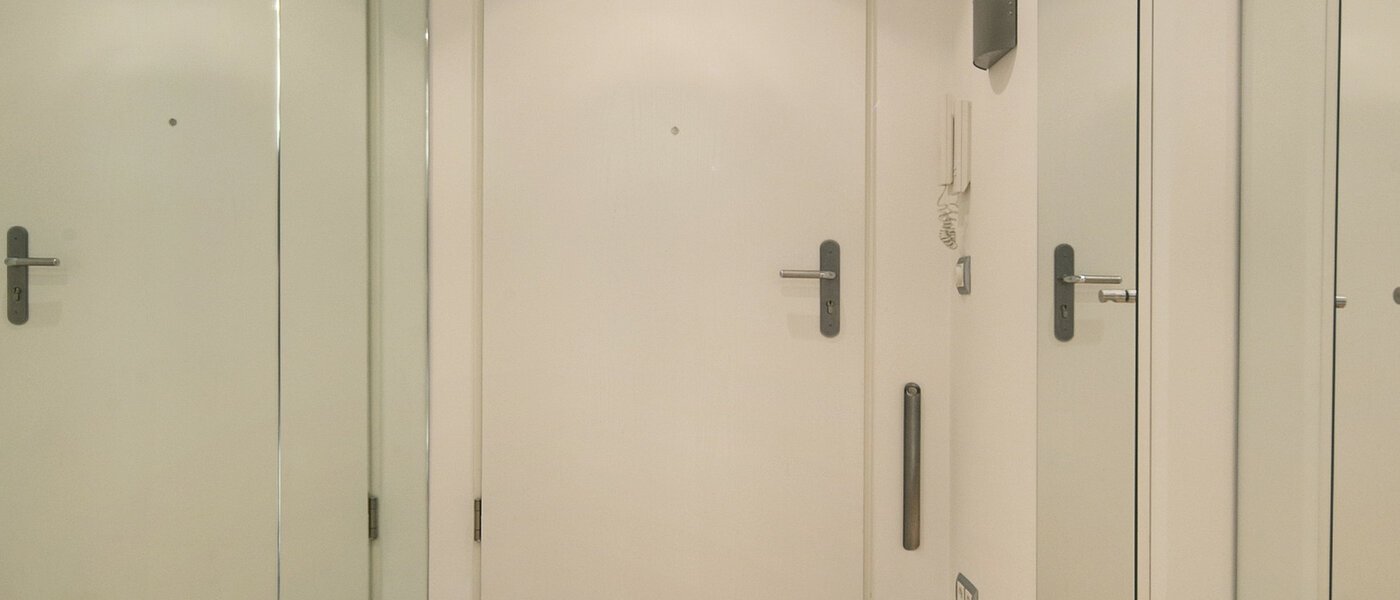 マンション München Maxvorstadt - Universitätsviertel 02 玄関入り口 7512