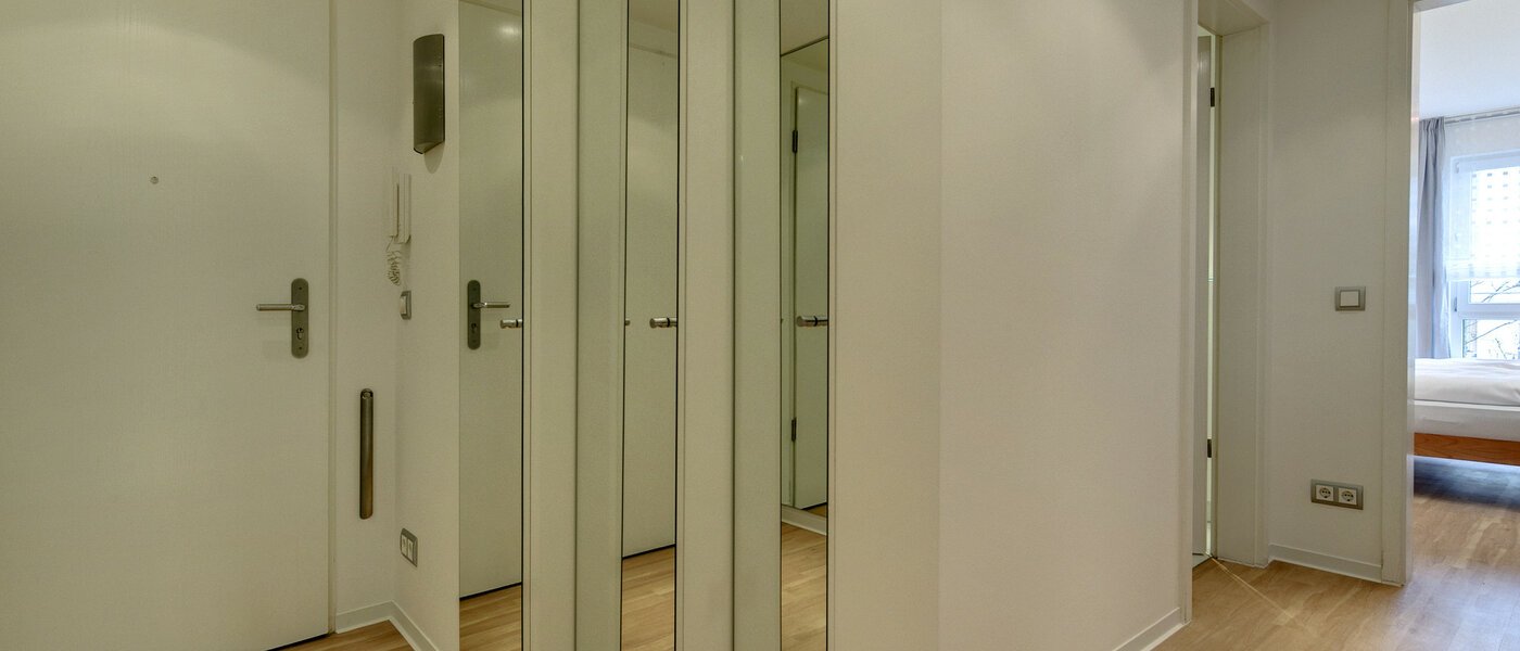 マンション München Maxvorstadt - Universitätsviertel 04 玄関入り口 7512