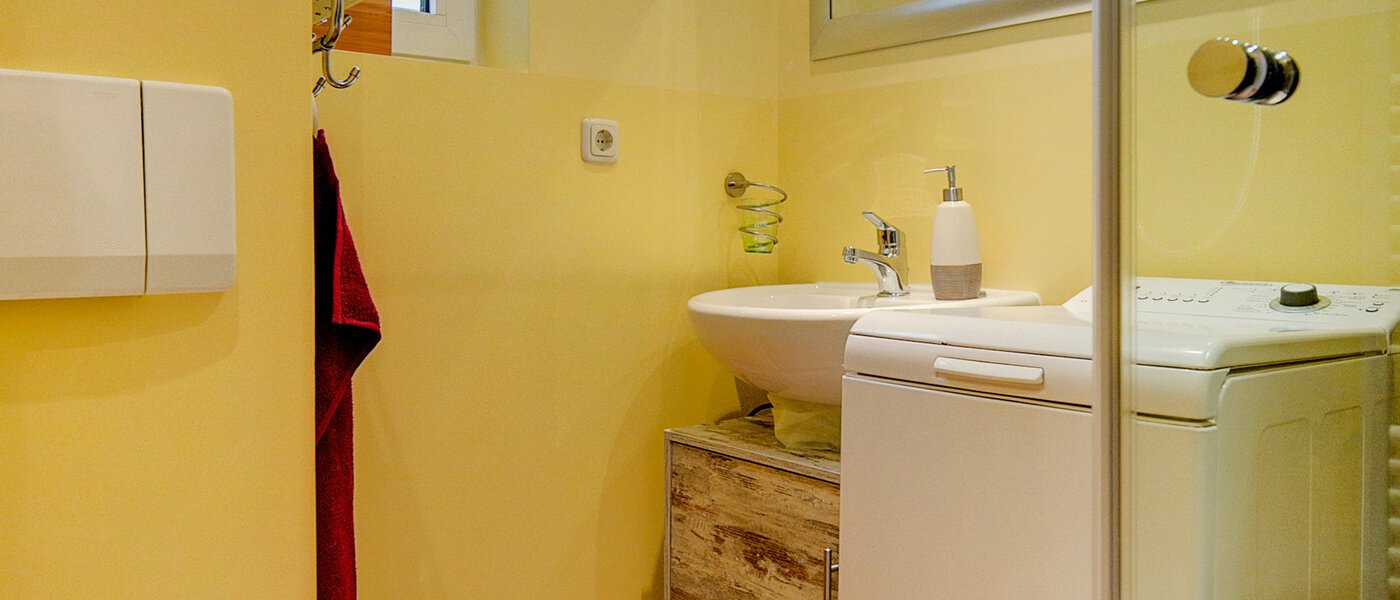 マンション München Neuhausen 01 浴室 7528