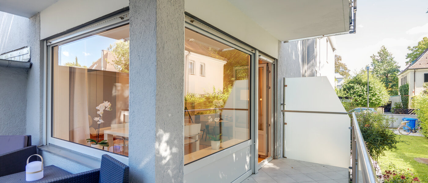 マンション München Bogenhausen 01 ベランダ 7629