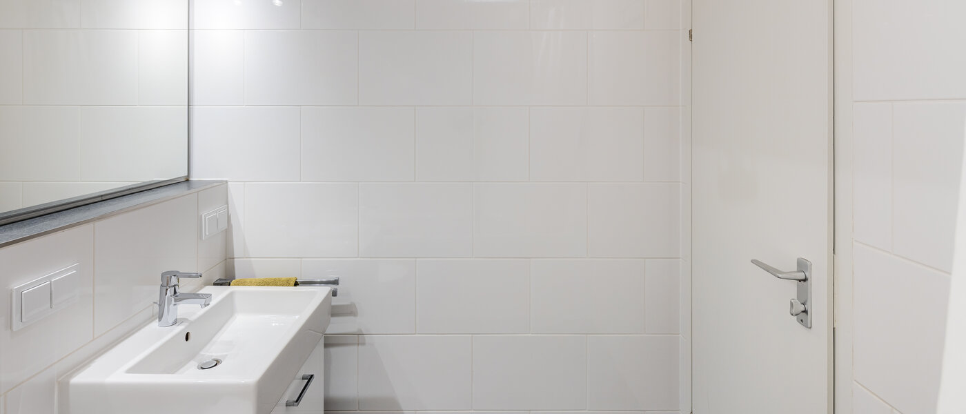 マンション München Schwabing-Nord (zw. Leopoldstraße & Englischen Garten) 03 1つめの浴室 7670